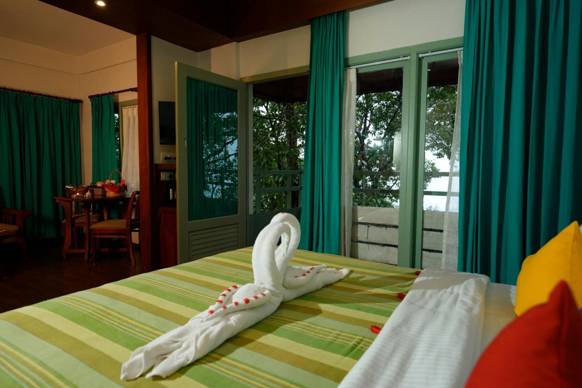 Blackberry Hills Munnar Nature Resort & Spa Buitenkant foto
