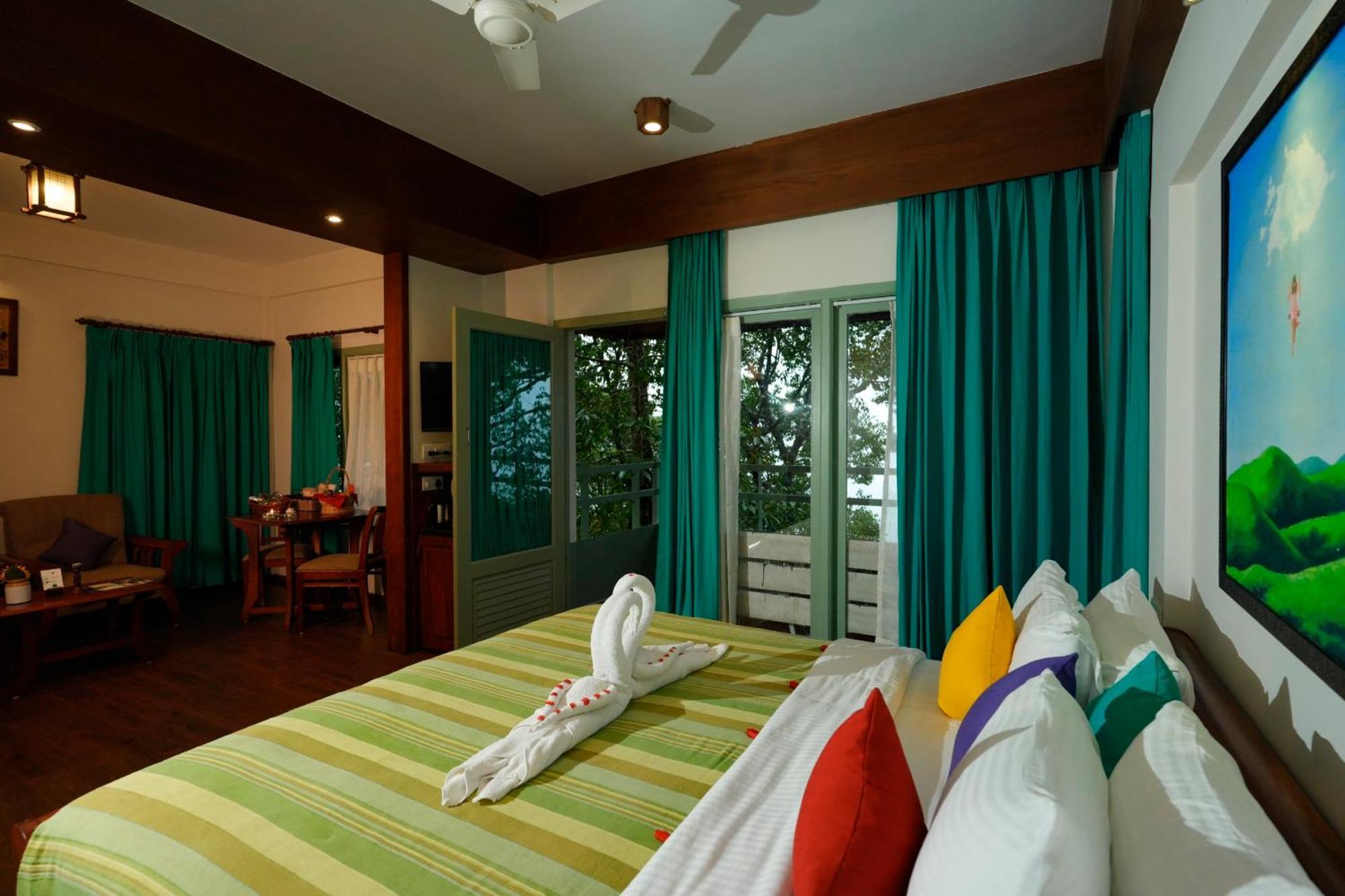Blackberry Hills Munnar Nature Resort & Spa Buitenkant foto