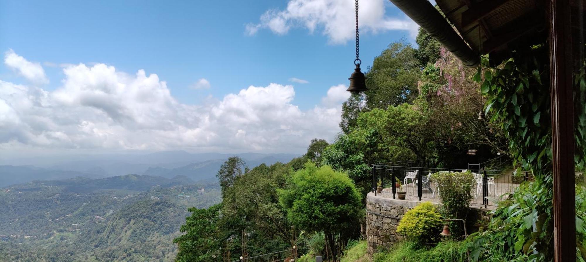 Blackberry Hills Munnar Nature Resort & Spa Buitenkant foto