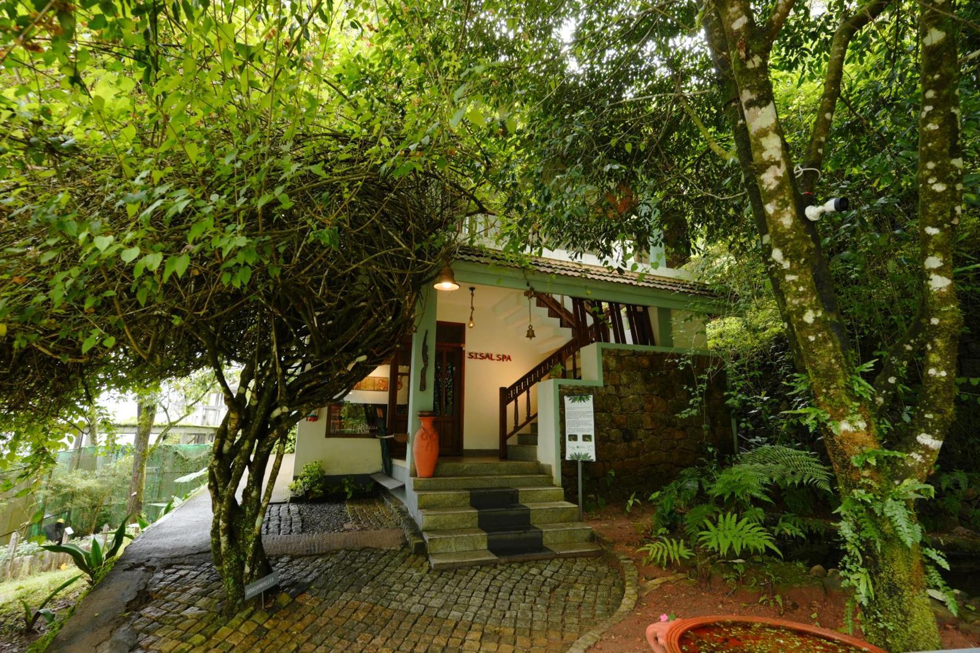 Blackberry Hills Munnar Nature Resort & Spa Buitenkant foto